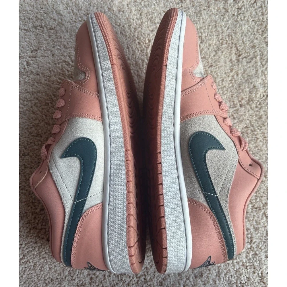 Nike Air Jordan 1 Low Light Madder Root Peach/Green DC0774-800 Women's Size 8.5